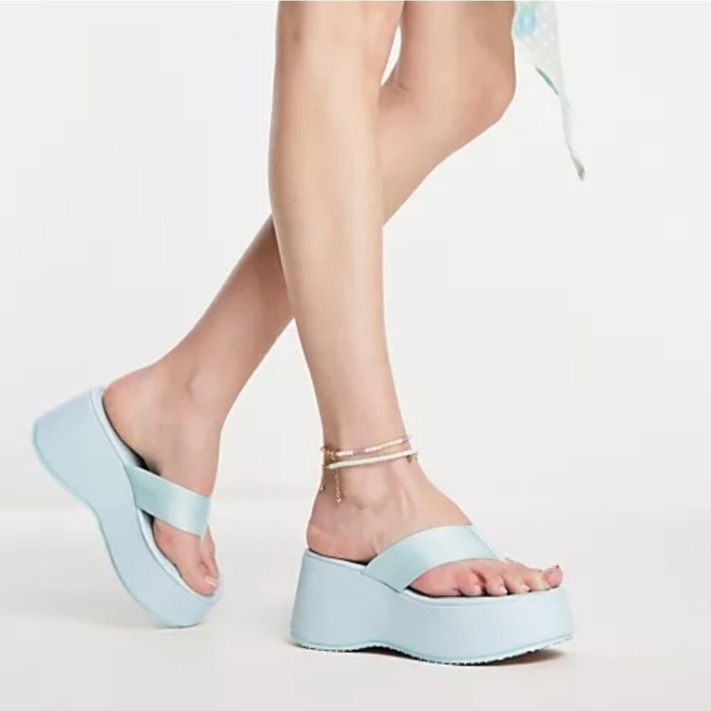 BRAND NEW SO ME THONG WEDGE SLIDE SANDAL